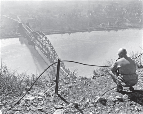 The capture of the Ludendorff railroad bridge over the Rhine at Remagen changed - photo 8