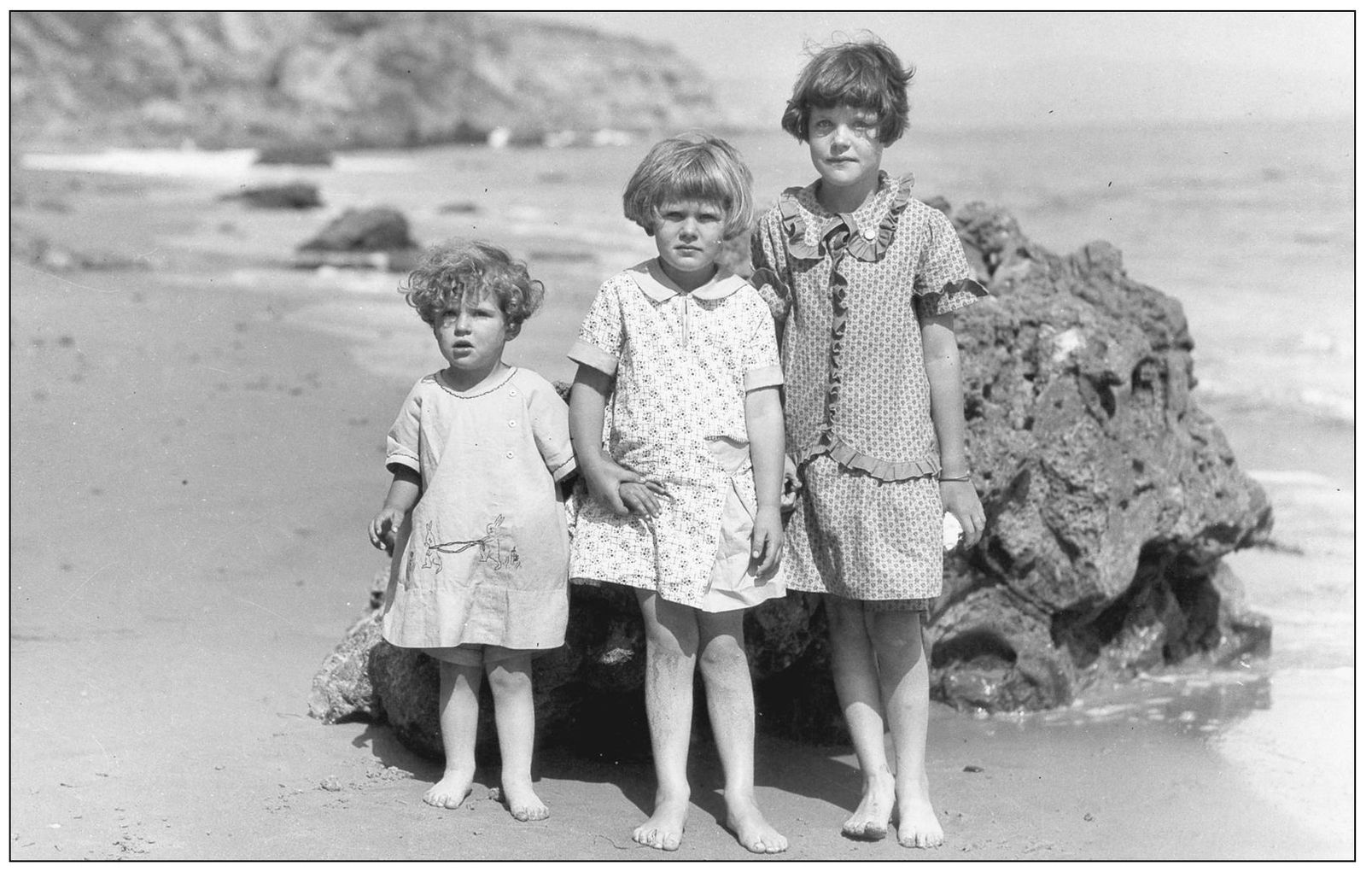 ANCIENT ROCK AND YOUNG ADMIRERS 1920s The rocks that circle the coves of Dana - photo 5