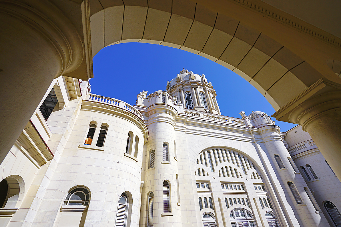 EQROYSHUTTERSTOCK Havana Top Sights Catedral de la Habana The pinnacle of - photo 9