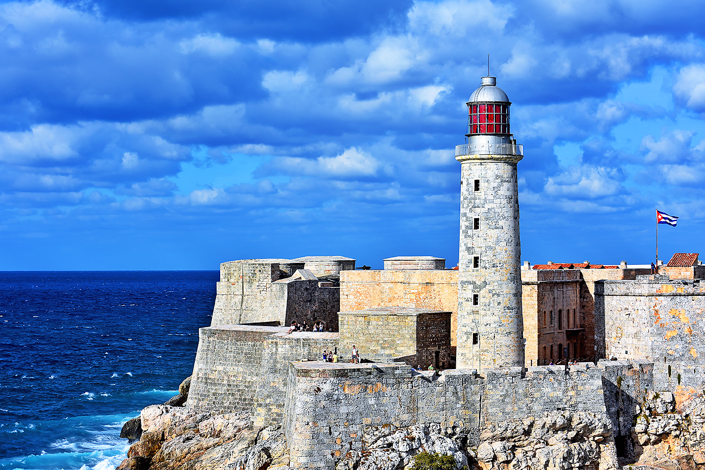 DENIS DORONINSHUTTERSTOCK Havana Top Sights Plaza Vieja Havanas most - photo 7