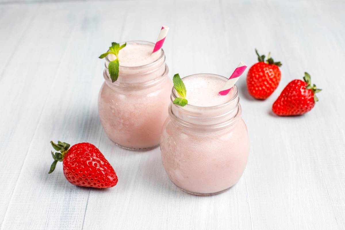 There is nothing more fitted for a hot summer day than a strawberry milkshake - photo 9