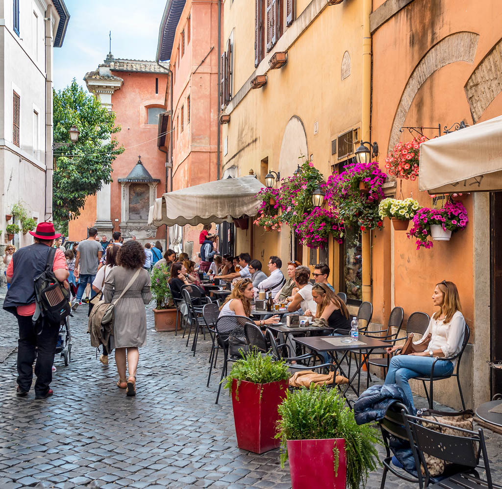 Outdoor dining in Trastevere Boris-BShutterstock RomeTop Sights Romes - photo 5