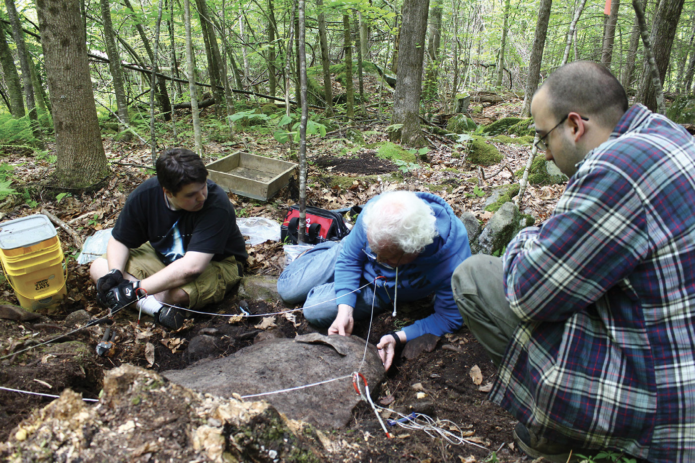 Figure P3 Excavating a 3000-year-old tool-making feature in Barkhamsted - photo 6