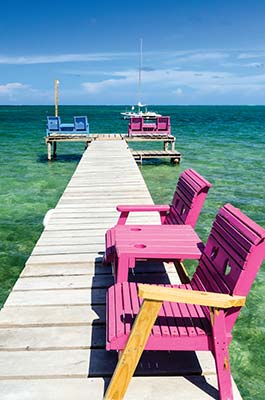 Sit N Dip Beach Bar in Caye Caulker Garifuna women on Hopkins Beach My - photo 7