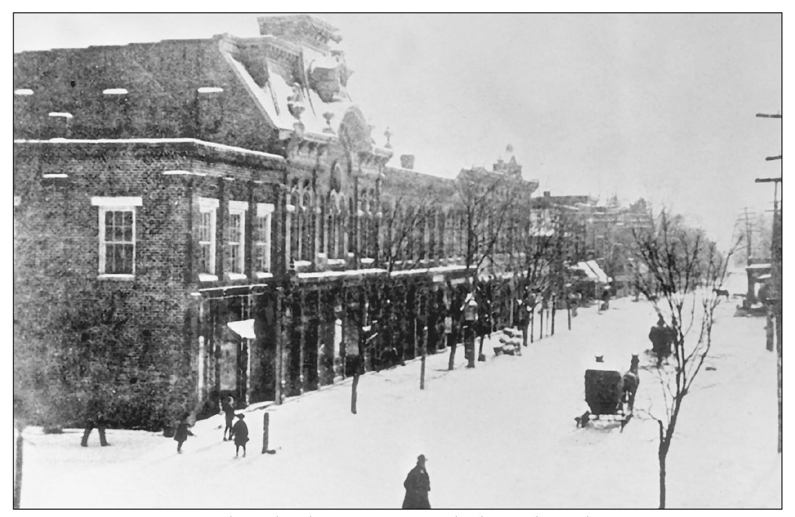 Snow on Ocoee Street makes a lovely winter scene The horse-drawn buggies were - photo 11