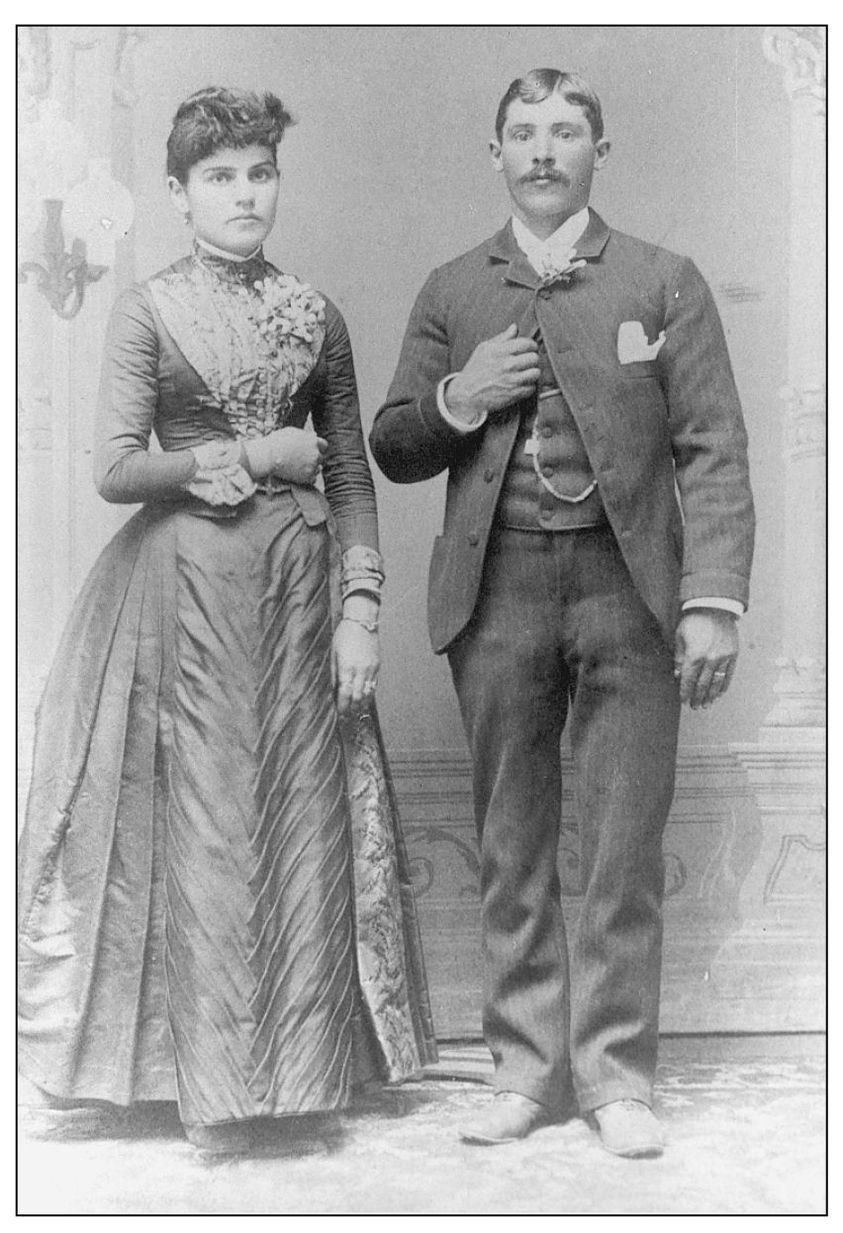 MANUEL LEWIS BROTHER OF FRANK LEWIS AT 23 YEARS OF AGE WITH 14-YEAR-OLD EMMA - photo 7