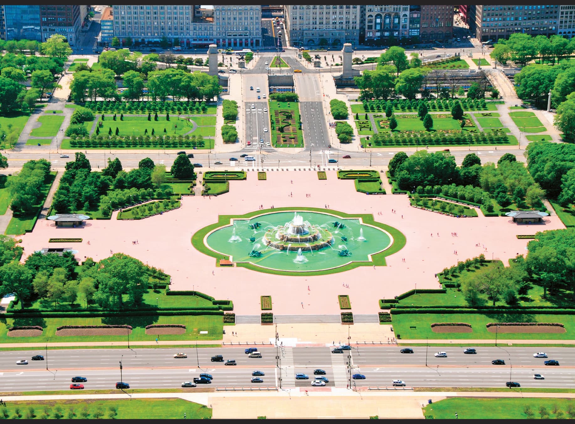 Grant Park and Buckingham Fountain Richard CavalleriShutterstockcom To - photo 9