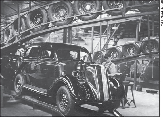 A car being made at the Nash Motors Company With Joyces father no longer - photo 11