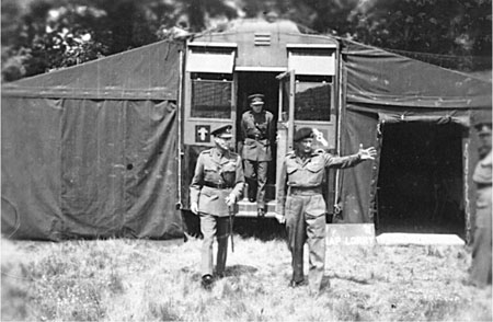 King George VI visiting Montgomery at his HQ near Portsmouth in the days - photo 4