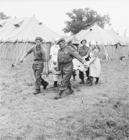 Royal Army Medical Corps nurses and women of the Queen Alexandras Imperial - photo 8