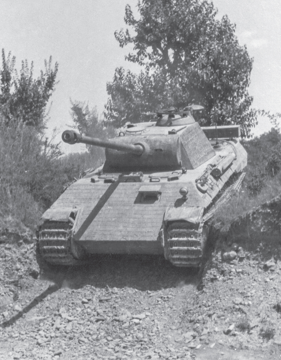 A PzKpfw V Panther of IPzRgt 4 crossing a river bed in Italy at slow speed - photo 3