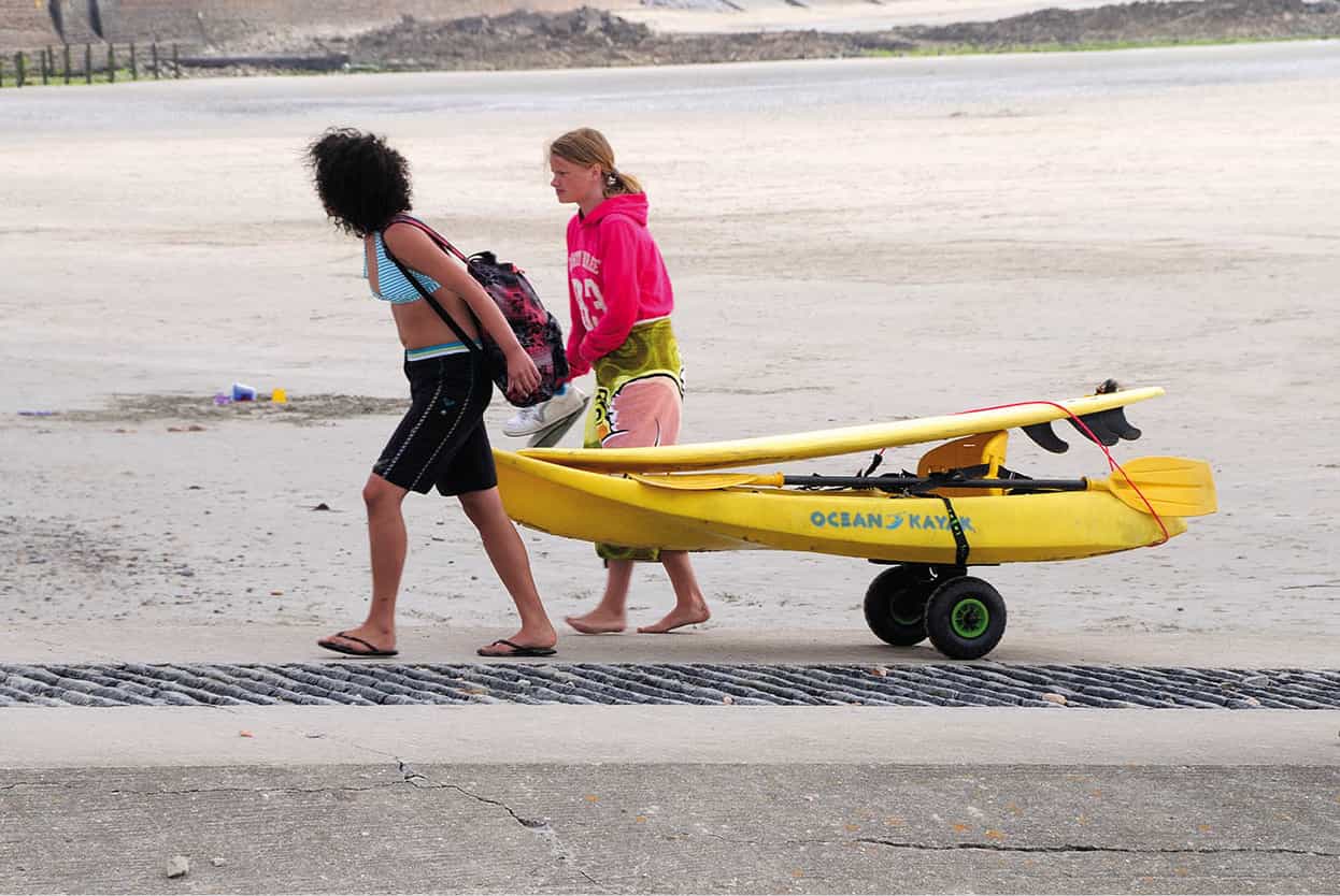 Top Attraction 7 Anna Mockford Nick BonettiApa Publications Vazon Bay Ride - photo 10