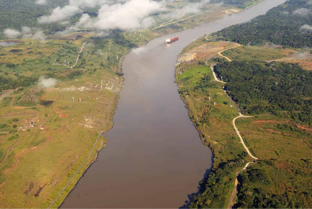 Panama Canal Cutting between the Atlantic and the Pacific this recently - photo 12