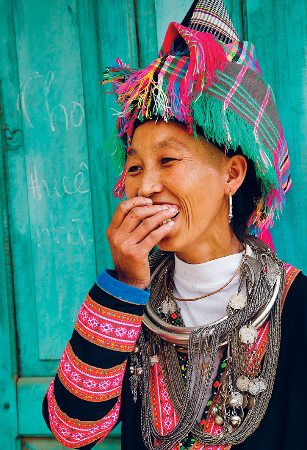 Hmong woman Sinho market KIMBERLEY COOLE GETTY IMAGES Why I Love - photo 5