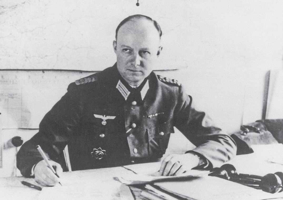 Major General Henning von Tresckow Fey in 1942 Fey and Detalmo celebrate their - photo 15