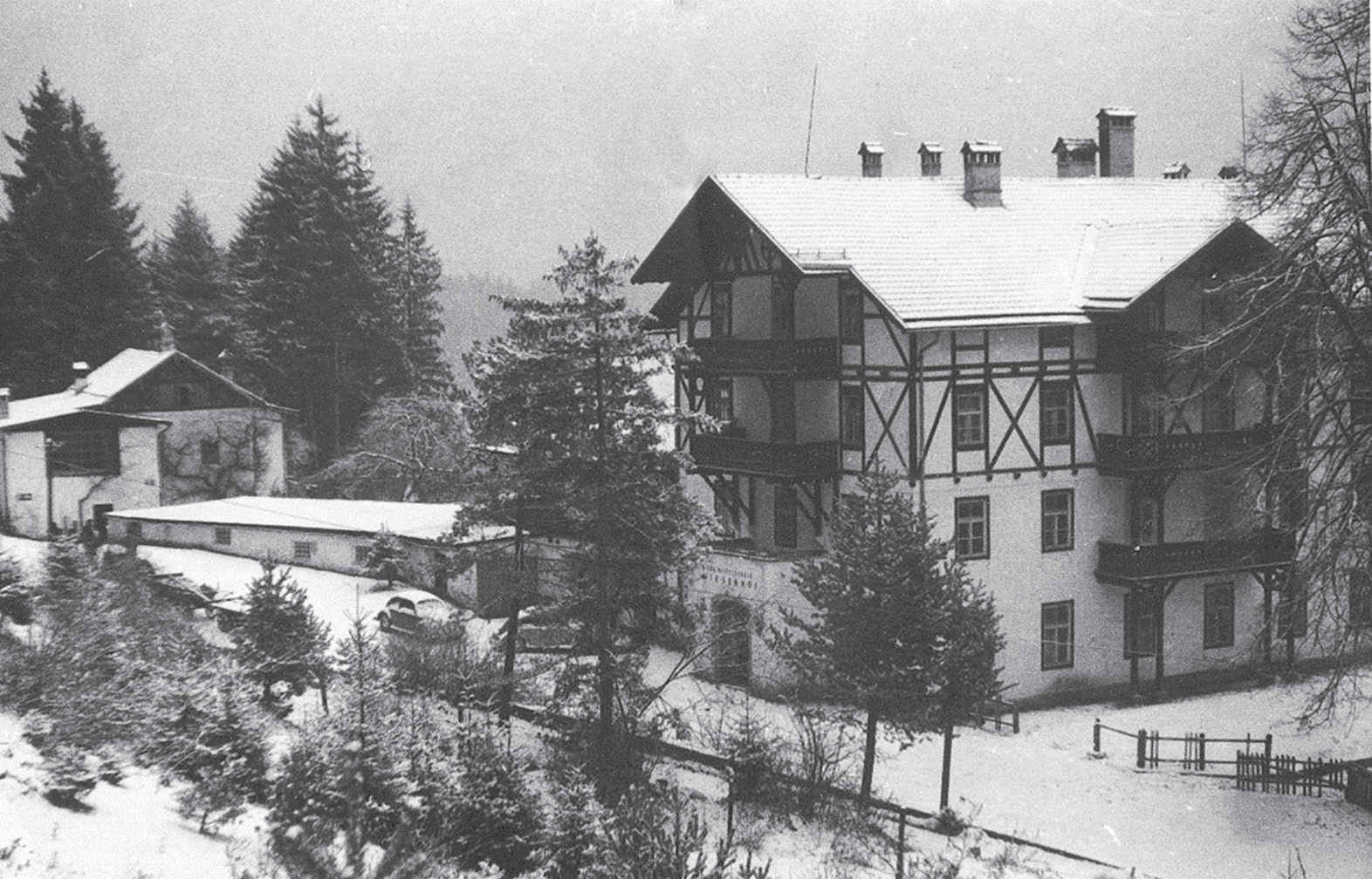 The Wiesenhof orphanage The villa at Brazz A view of Brazz showing the castle - photo 4