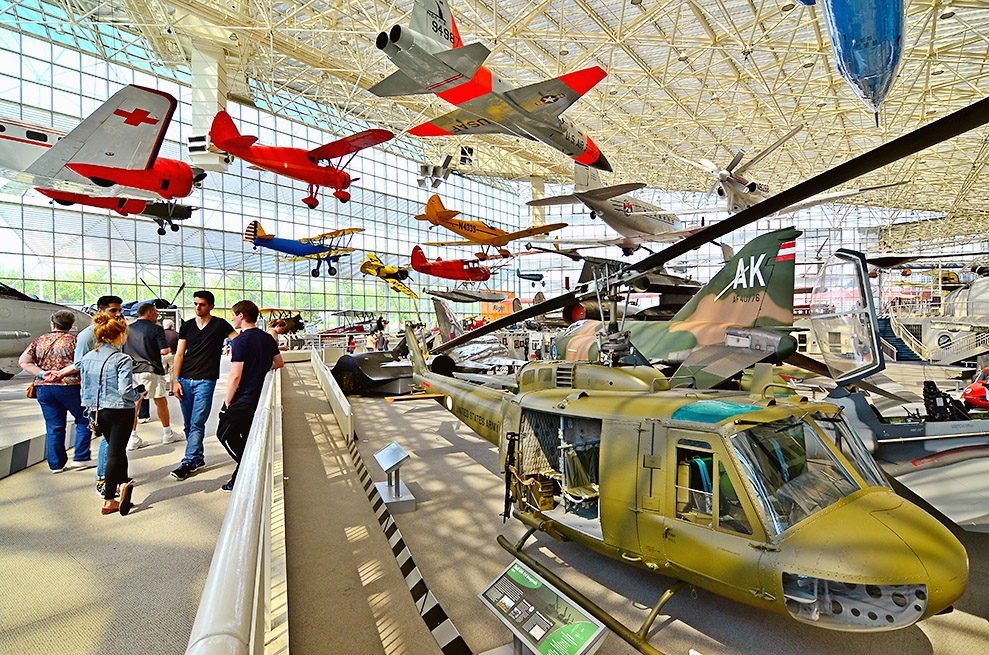 NORMAN ONG SHUTTERSTOCK Seattle Top Sights A glimpse of Seattles past - photo 12