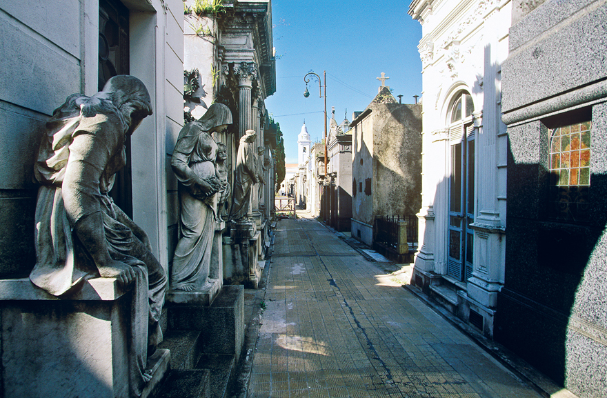TRAVEL IMAGESUIG GETTY IMAGES Meander through the maze of narrow lanes - photo 5