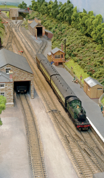 N gauge offers the chance for stunning scenic vistas while also allowing real - photo 4