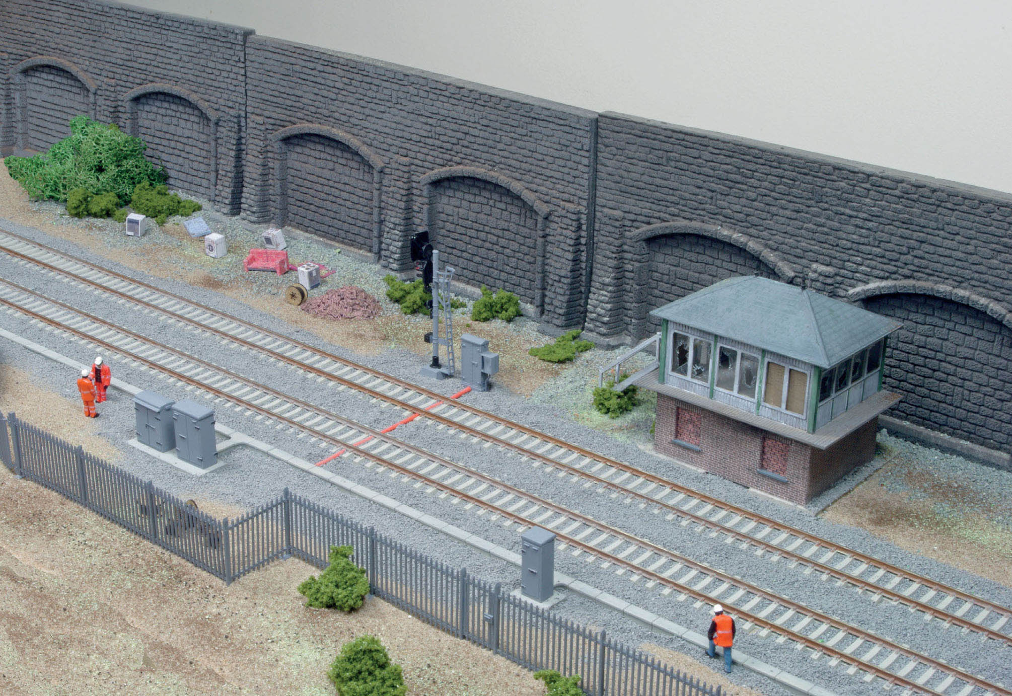 Modelling the Lineside A GUIDE FOR RAILWAY MODELLERS RICHARD BARDSLEY THE - photo 1