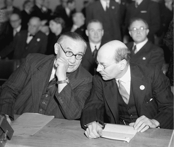 Ernest Bevin and Clement Attlee January 1946 Clem Bevin said to Attlee one - photo 21