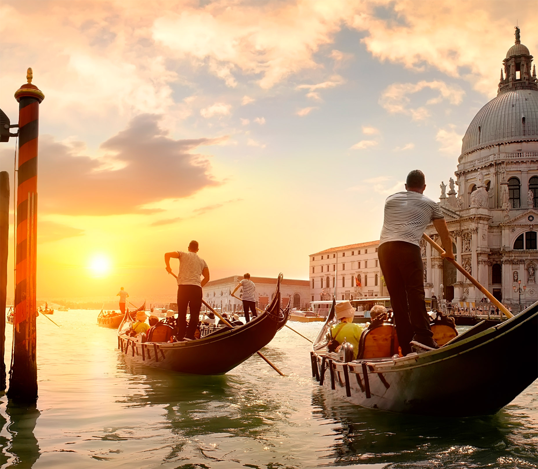 t Everyone should sail down Venices great waterway at least once in their life - photo 10