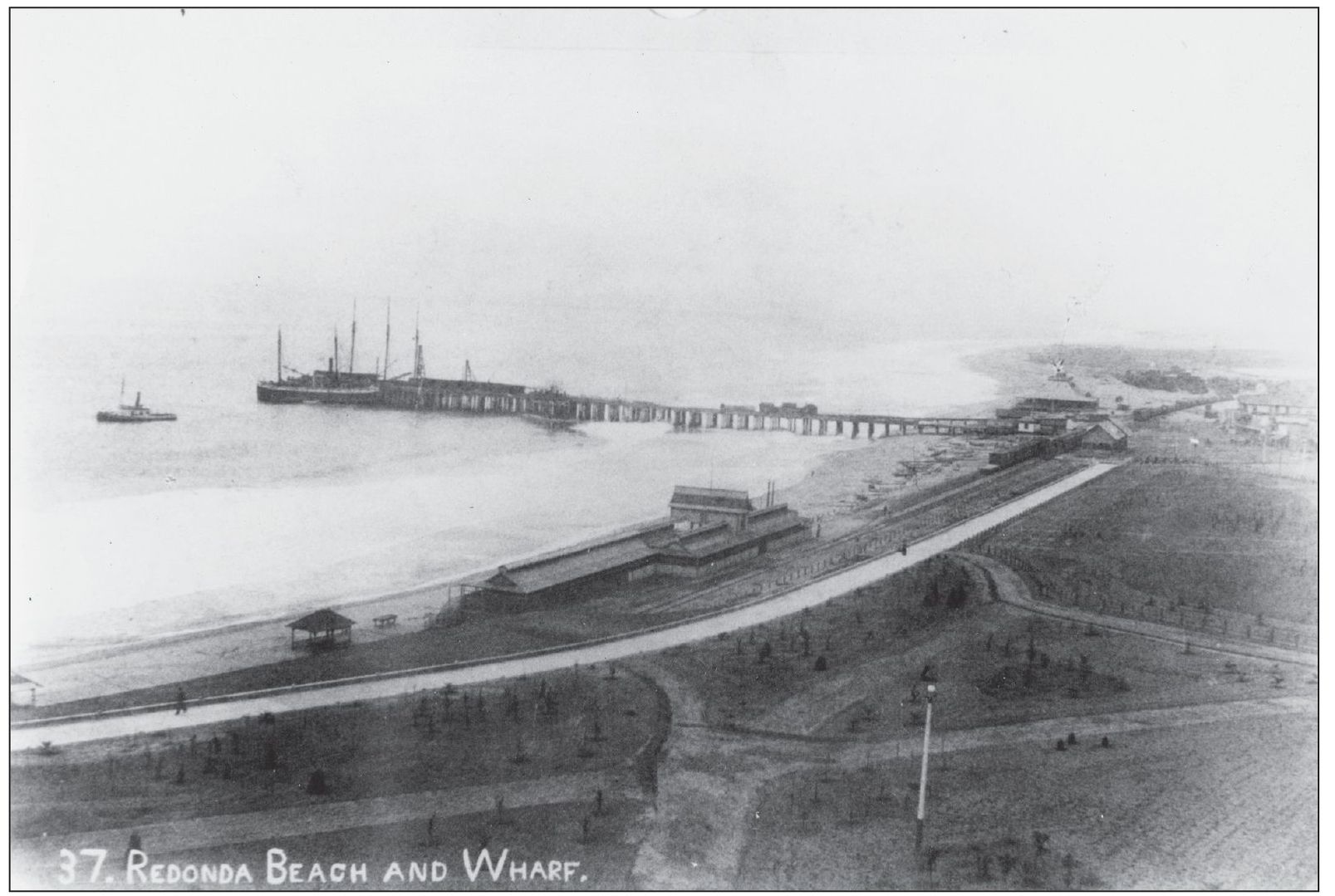 In 1887 the Dominguez Estate Company sold more than 400 acres of beachfront - photo 3