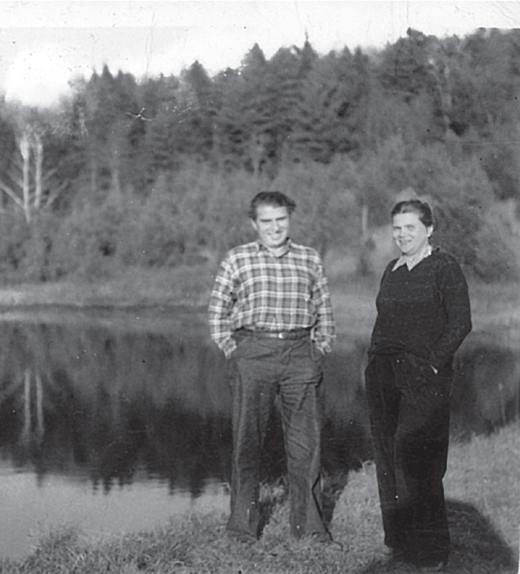 Carl Zuckmayer and Alice Herdan-Zuckmayer at the pond at Backwoods Farm 1941 - photo 2