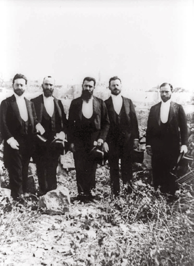 Theodor Herzl visits Palestine The tuxedos illustrate the chasm between Herzls - photo 23