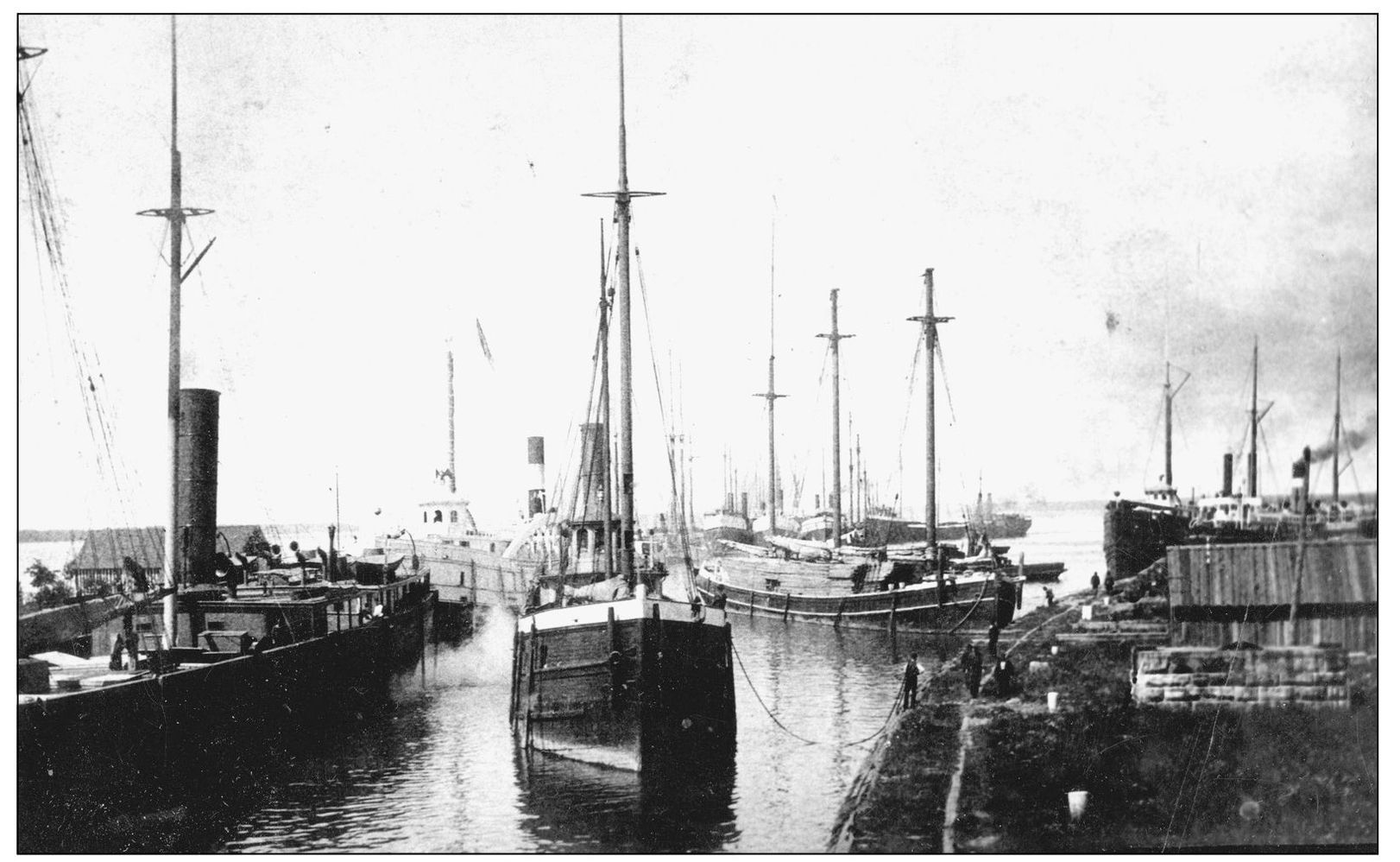 By the 1870s Cleveland would be host to hundreds of vessels every shipping - photo 5