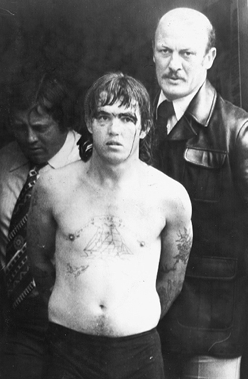 Ray Denning captured in 1977 with NSW Police officers John Bopper Mooney - photo 15