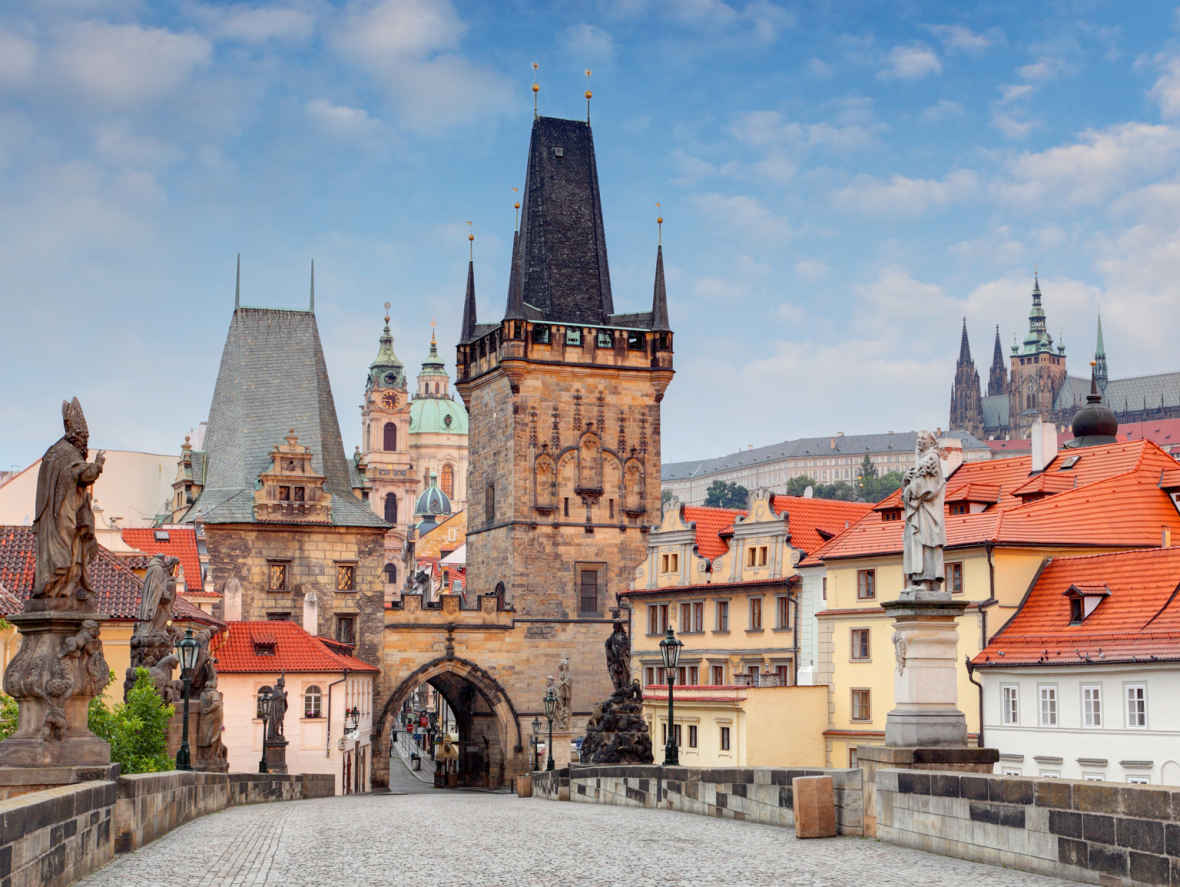 Charles Bridge links the Old Town and Mal Strana quarters of Prague - photo 13