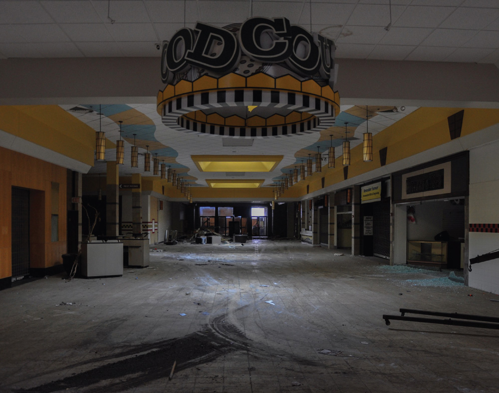 Abandoned Malls of America Crumbling Commerce Left Behind - photo 5