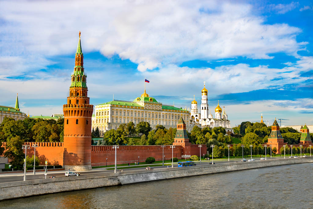 anton krotovshutterstock Moscows Top 10 Red Square Stepping onto never - photo 9