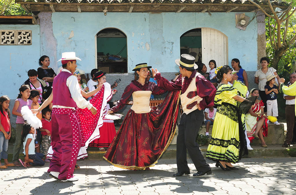 Dancers in Catarina REGULA HEEB-ZWEIFELGETTY IMAGES Why I Love Nicaragua - photo 8