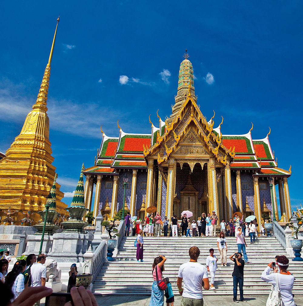 PETER STUCKINGSGETTY IMAGES Wat Pho At nearly 50m long and 15m high - photo 8