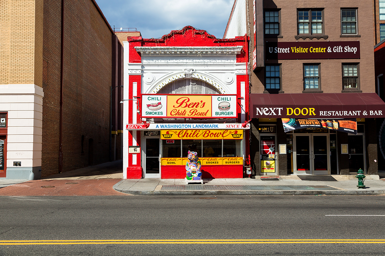 DAVID HARMANTAS SHUTTERSTOCK A Night Out in Dupont Circle Good-time bars - photo 17