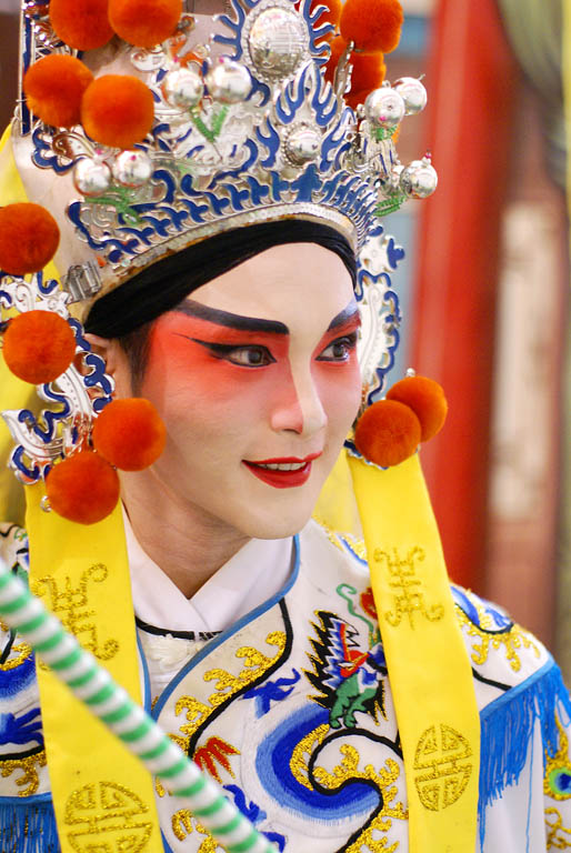 Chinese opera performer JULIAN WSHUTTERSTOCK Why I Love Shnghi By Kate - photo 7