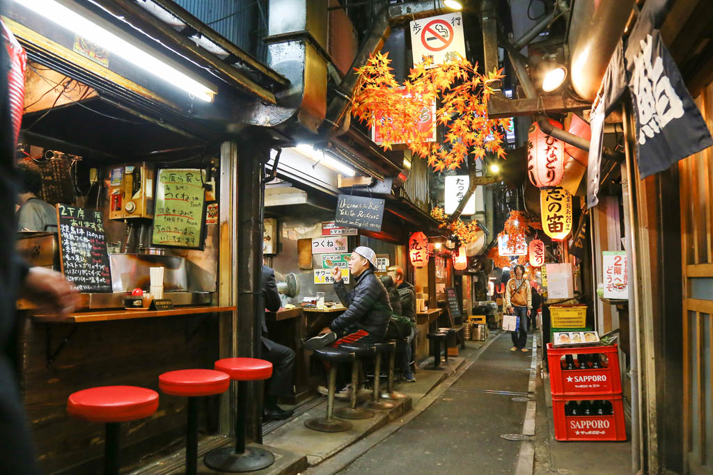 Omoide-yokoch yakitori stalls URAIWONS SHUTTERSTOCK Why I Love Tokyo By - photo 7