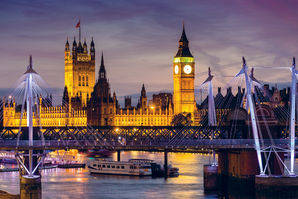 Palace of Westminster at dusk London England The ability of light to - photo 11