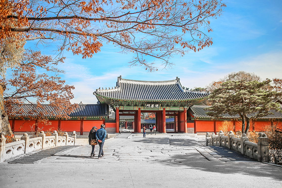 JULIE MAYFENGSHUTTERSTOCK Seoul Top Sights Seouls most monumental royal - photo 10