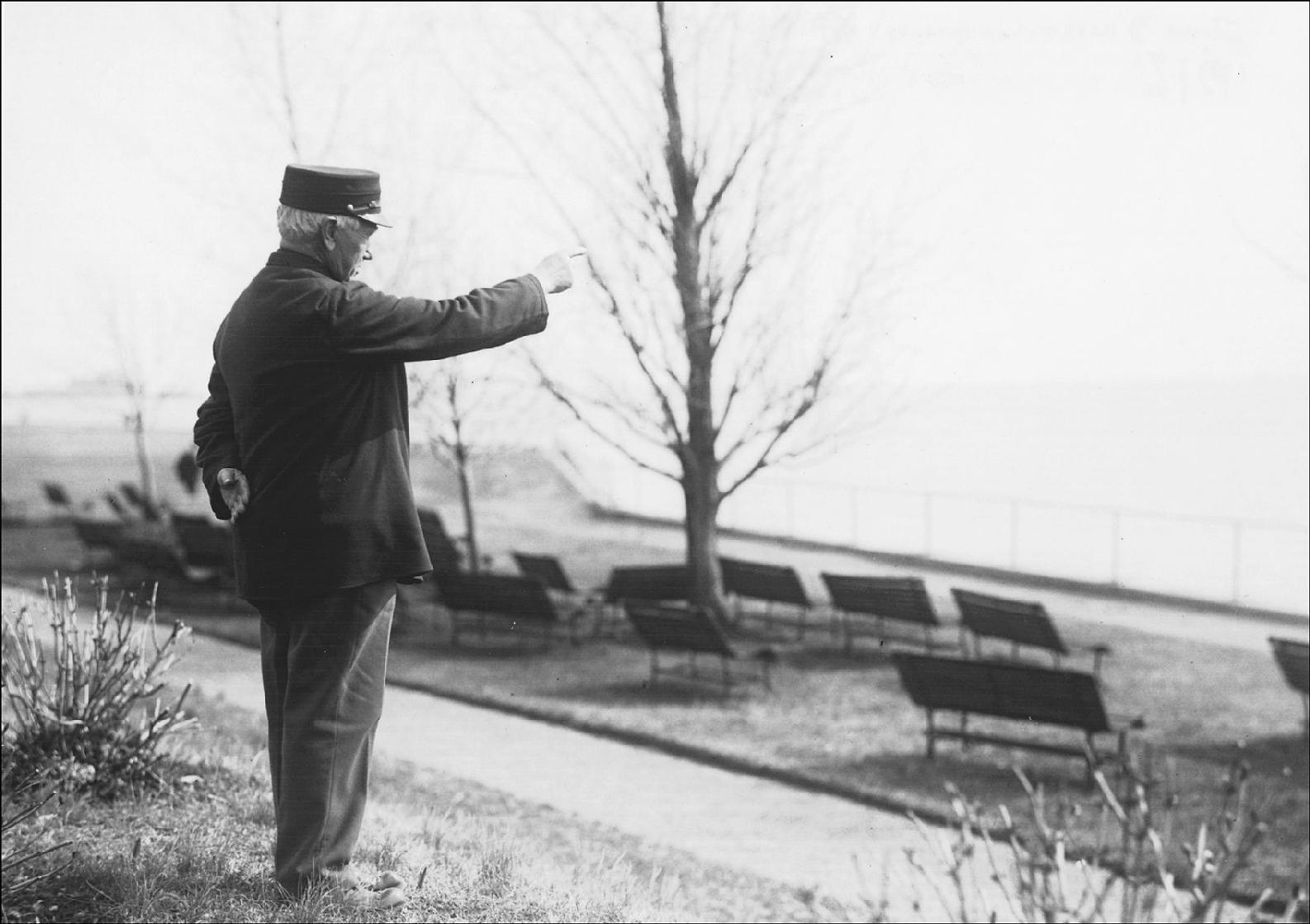 In 1916 the eighty-year-old John Driscoll once a fireman on the Monitor - photo 4