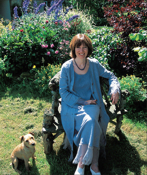 Ann Blockley in her cottage garden with her dog Mole Countryside inspiration - photo 3