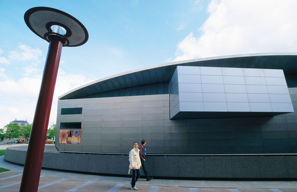 NEW WING VAN GOGH MUSEUM DESIGNED BY ARCHITECT KISHO KUROKAWA LONELY - photo 20