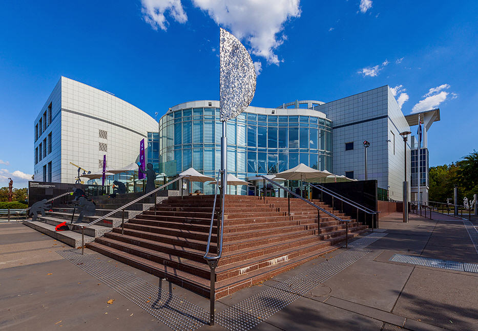 QUESTACON DESIGNED BY LAWRENCE NIELDGREG BRAVESHUTTERSTOCK Canberra Top - photo 9