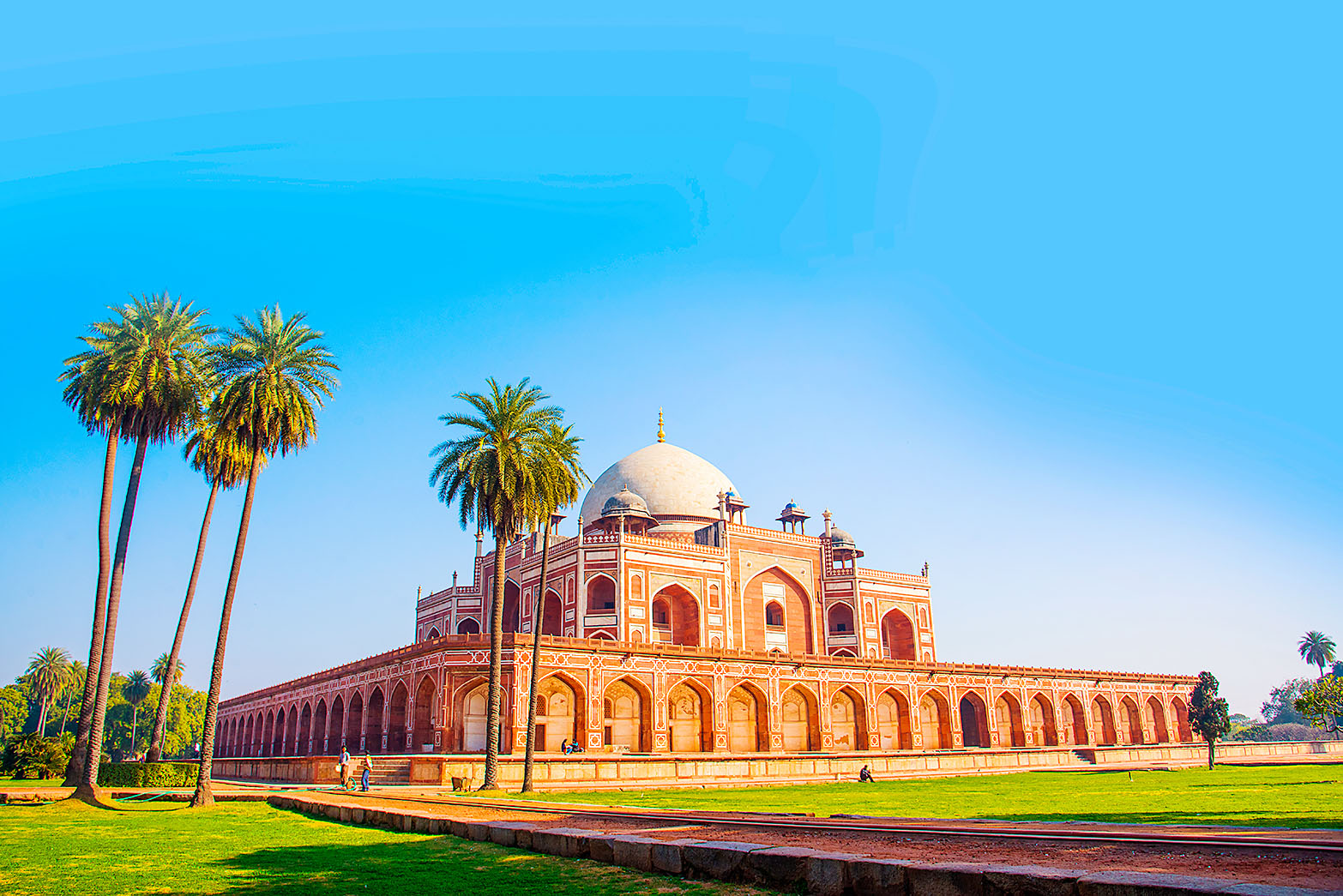 CRS PHOTOSHUTTERSTOCK Delhi Agra Top Sights Old Delhis immense Mughal - photo 9