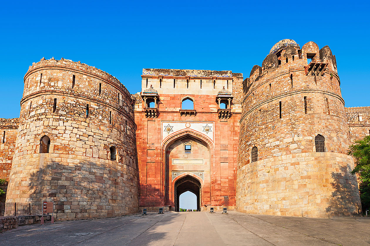 SAIKO3PSHUTTERSTOCK Delhi Agra Top Sights Delhis principal mosque - photo 13