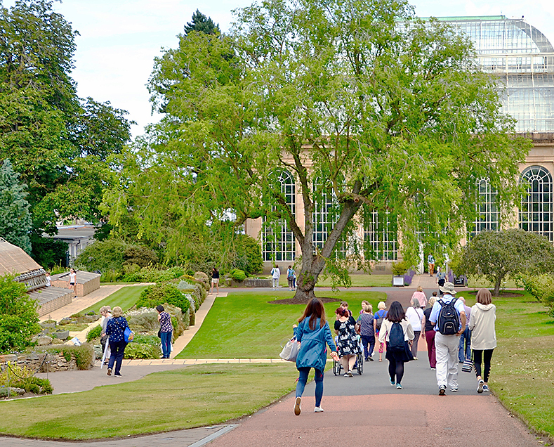 JOHN SELWAYSHUTTERSTOCK Edinburgh Top Sights Royal familys floating - photo 13