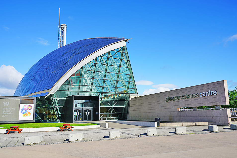 EQROYSHUTTERSTOCK Glasgow Top Sights Family-friendly extravaganza of - photo 10