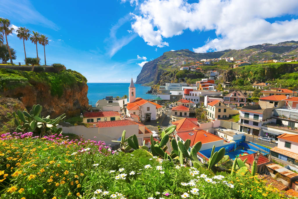 CRISTIAN BALATESHUTTERSTOCK Madeira Top Experiences Madeiras - photo 4